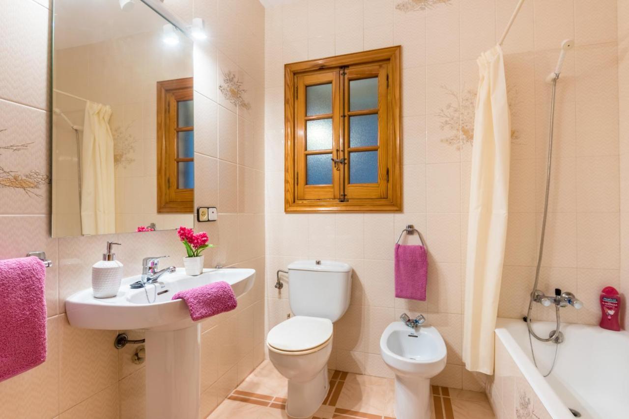 Villa Lali Arenal d'en Castell Bagian luar foto
